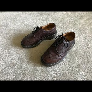 Dr Martin Oxford Shoe